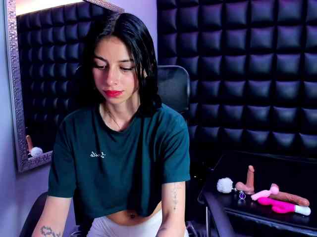 DulceMiiaa webcam