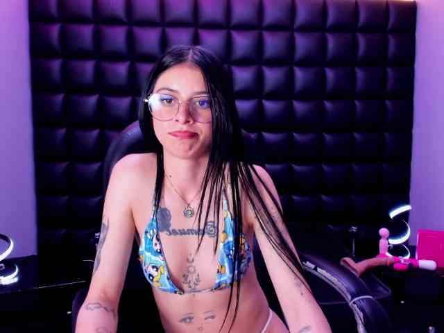 DulceMiiaa webcam