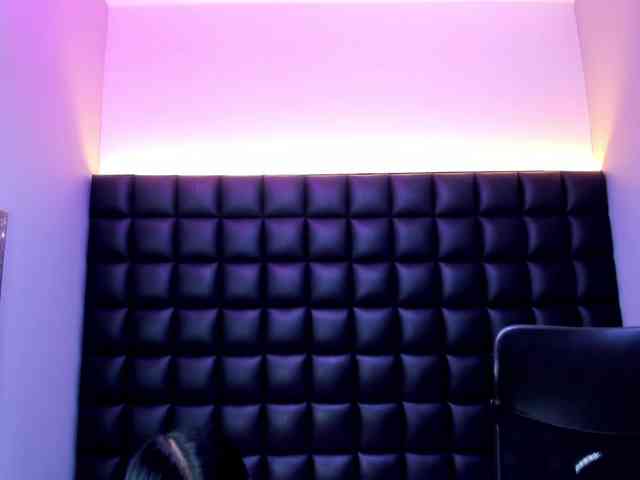 DulceMiiaa webcam