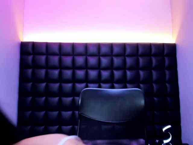 DulceMiiaa webcam