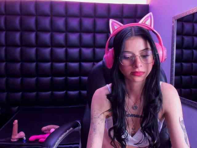 DulceMiiaa webcam
