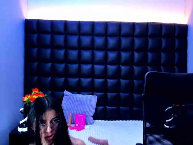 DulceMiiaa webcam