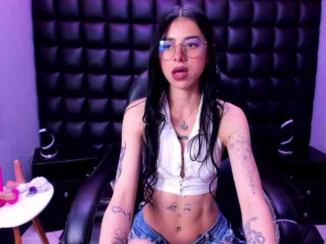 DulceMiiaa webcam