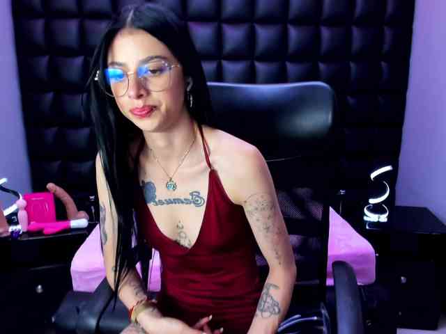 DulceMiiaa webcam