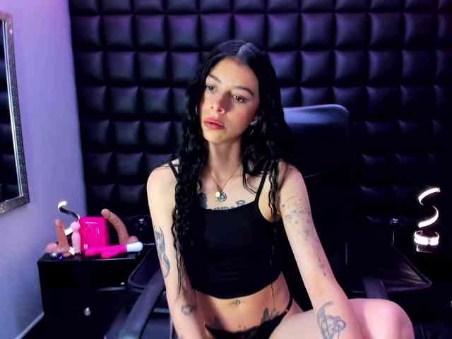DulceMiiaa webcam