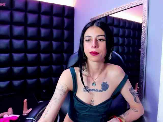 DulceMiiaa webcam