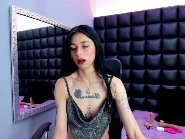 NiaBabie webcam