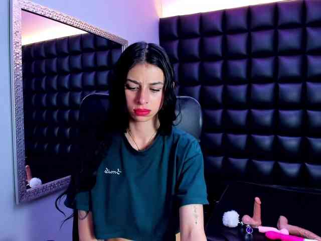 DulceMiiaa webcam