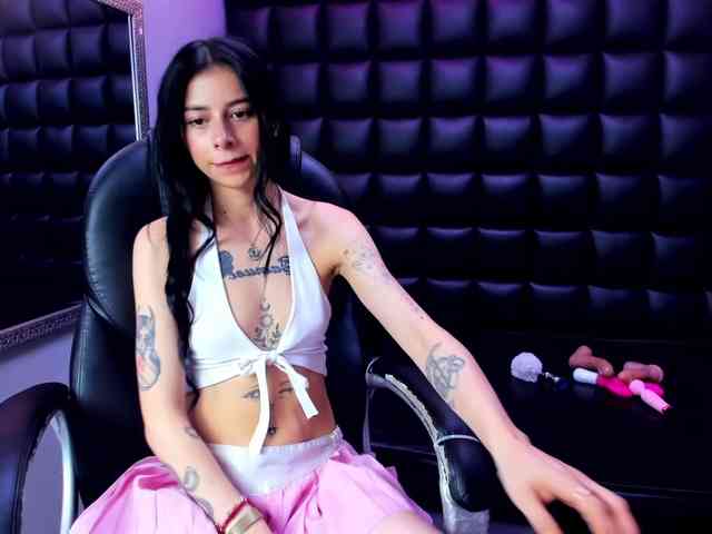 DulceMiiaa webcam