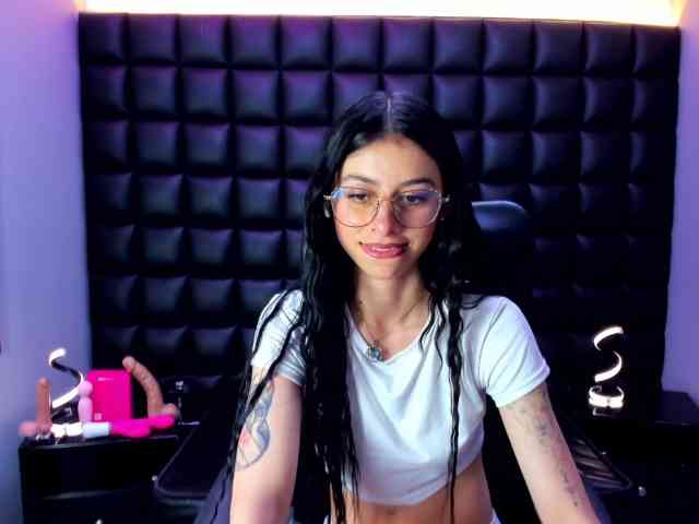 DulceMiiaa webcam