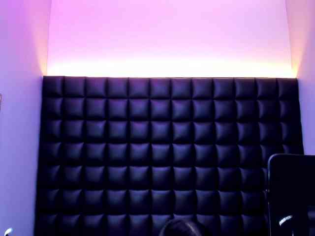 DulceMiiaa webcam