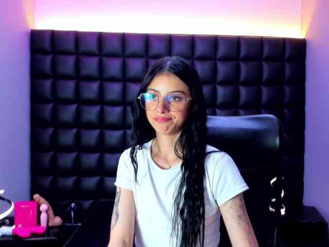 DulceMiiaa webcam