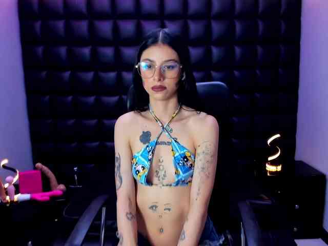 DulceMiiaa webcam