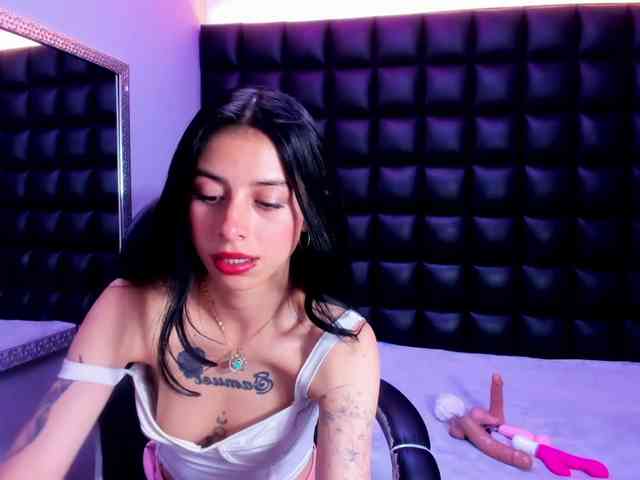 DulceMiiaa webcam
