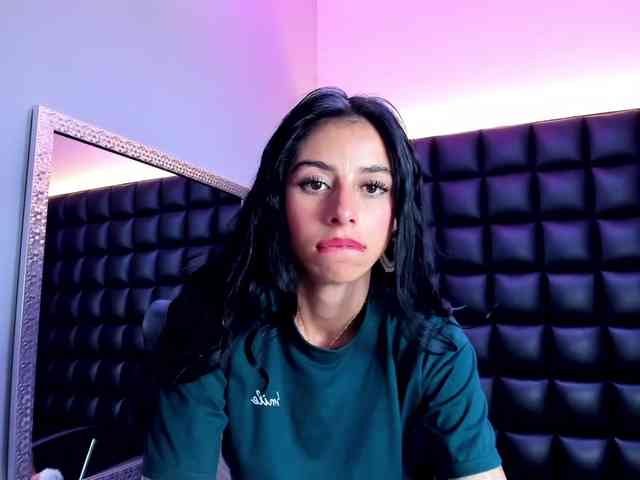 DulceMiiaa webcam