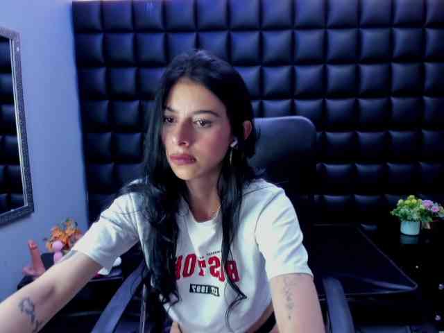 DulceMiiaa webcam