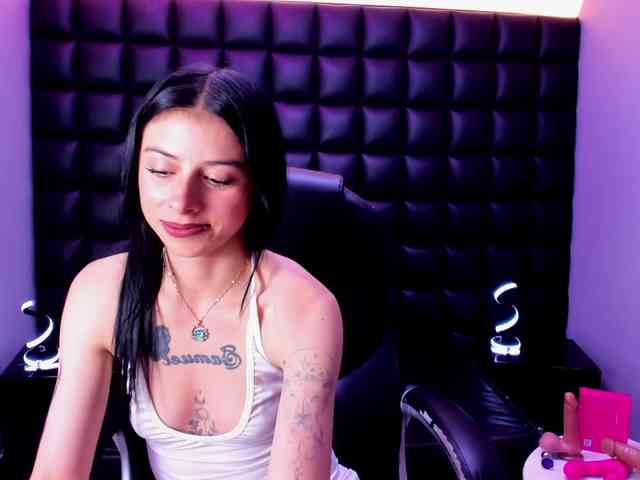 DulceMiiaa webcam