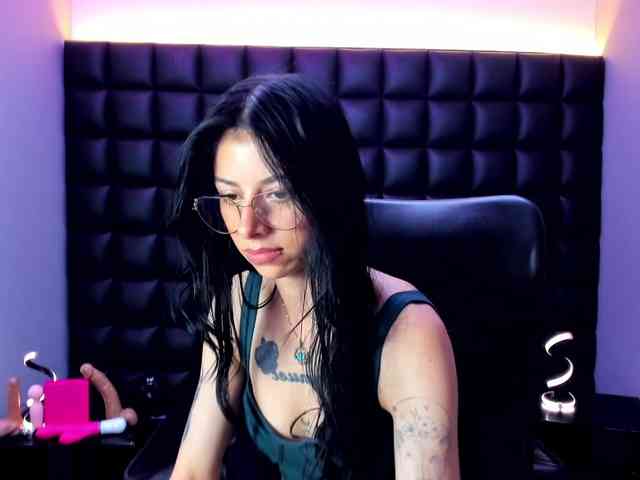 DulceMiiaa webcam