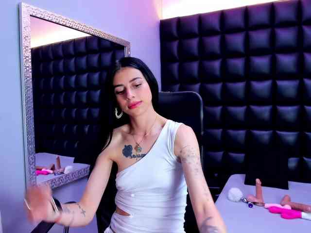 DulceMiiaa webcam