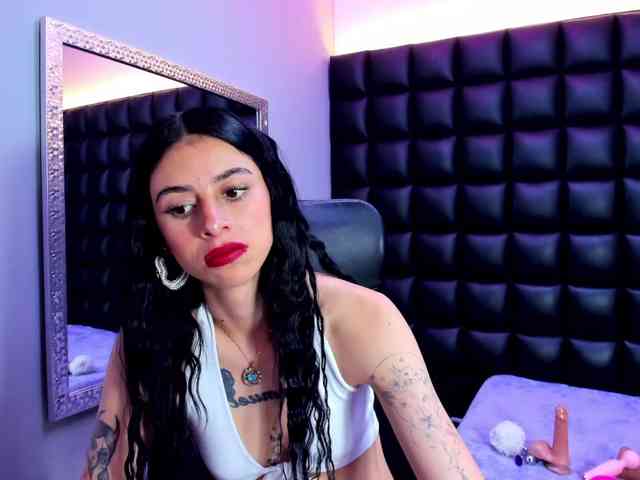 DulceMiiaa webcam
