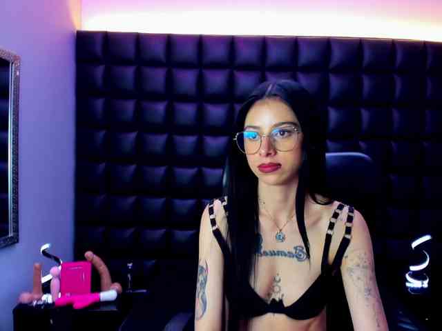 DulceMiiaa webcam