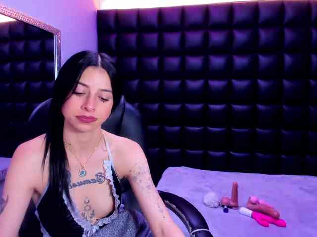 DulceMiiaa webcam