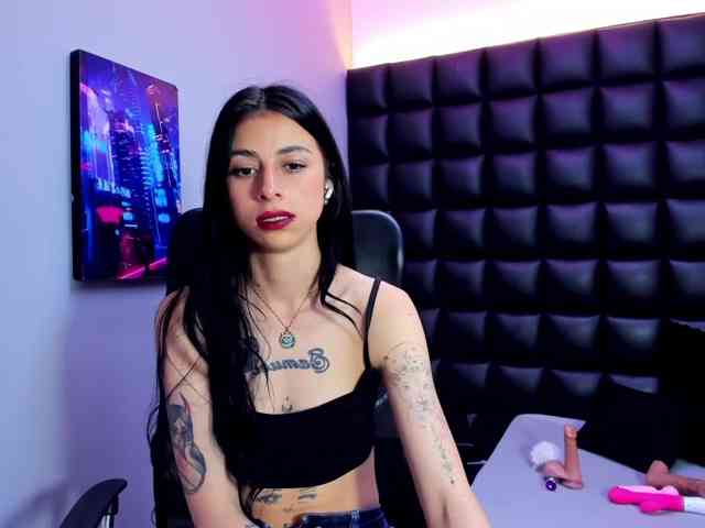 NiaBabie webcam