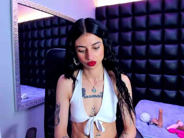 DulceMiiaa webcam