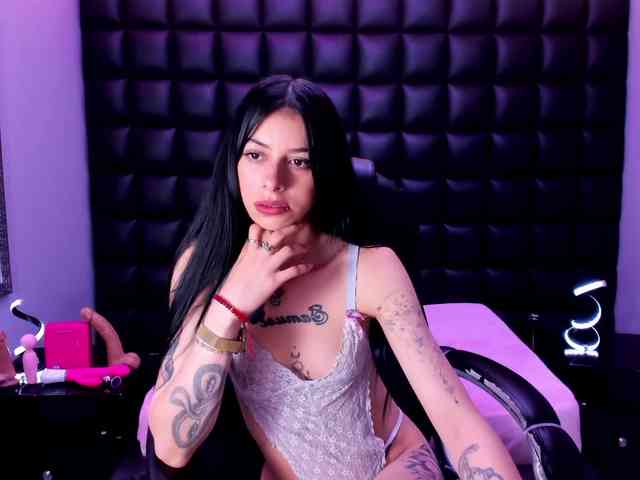 DulceMiiaa webcam