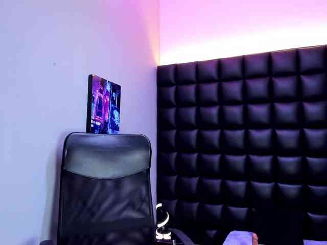 DulceMiiaa webcam