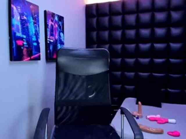 DulceMiiaa webcam