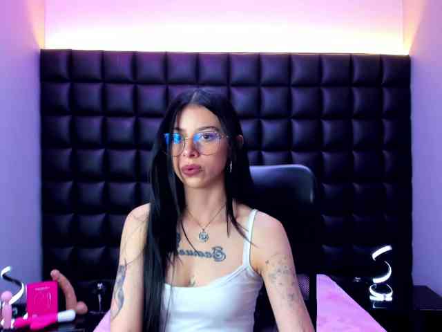 DulceMiiaa webcam