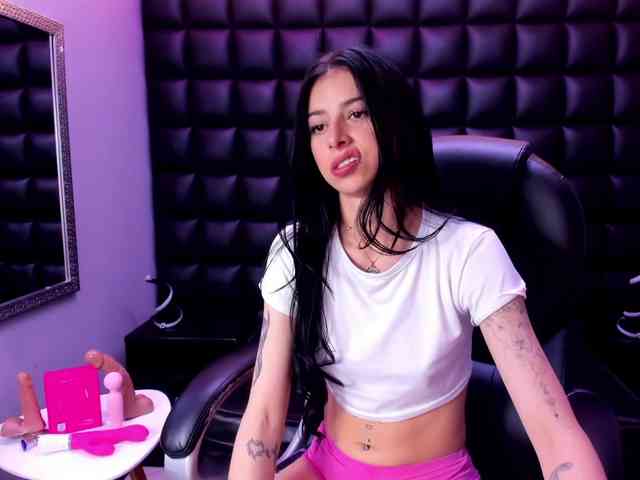 DulceMiiaa webcam