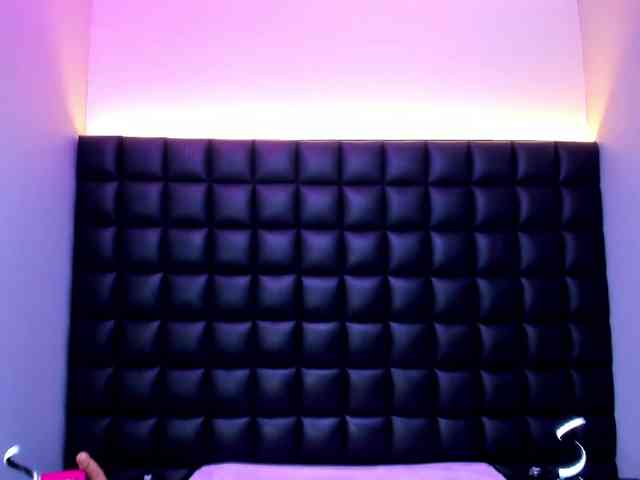 DulceMiiaa webcam