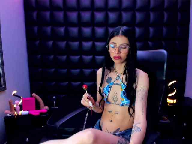 DulceMiiaa webcam