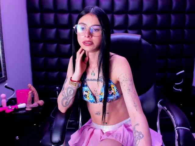 DulceMiiaa webcam
