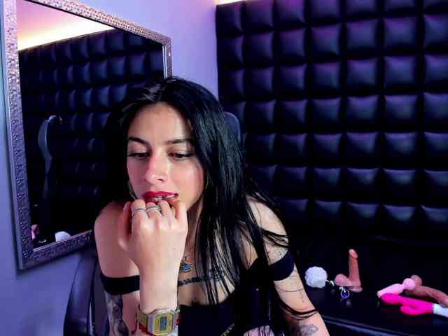 DulceMiiaa webcam