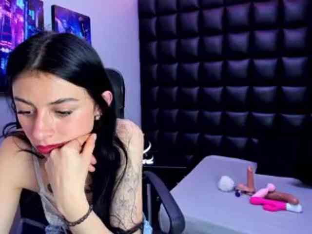 DulceMiiaa webcam