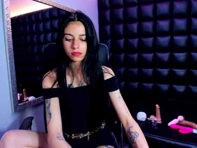 DulceMiiaa webcam