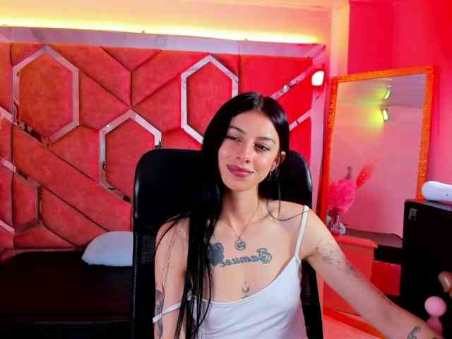 DulceMiiaa webcam