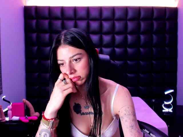 DulceMiiaa webcam