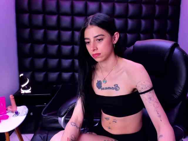 DulceMiiaa webcam