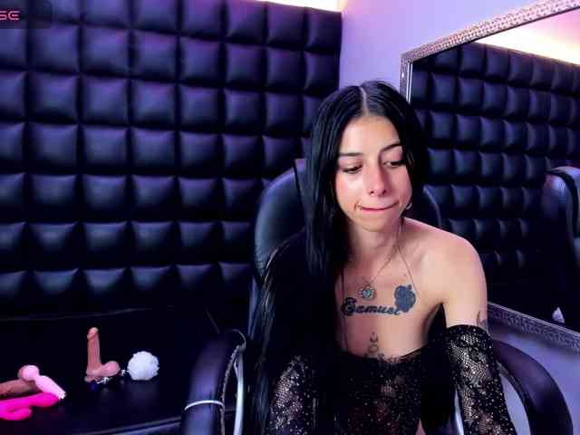 DulceMiiaa webcam