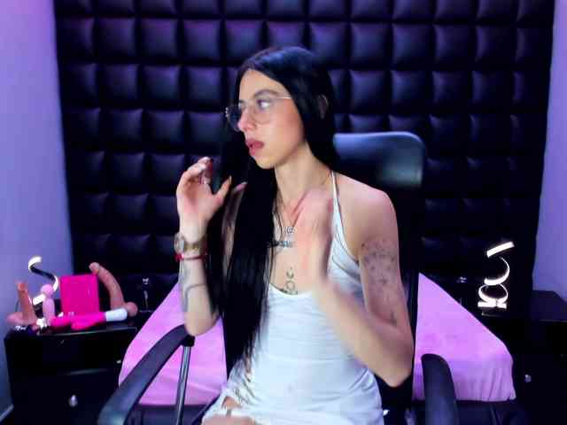 DulceMiiaa webcam