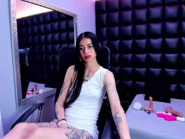 DulceMiiaa webcam