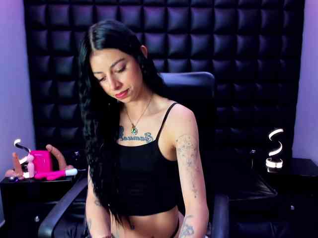 DulceMiiaa webcam