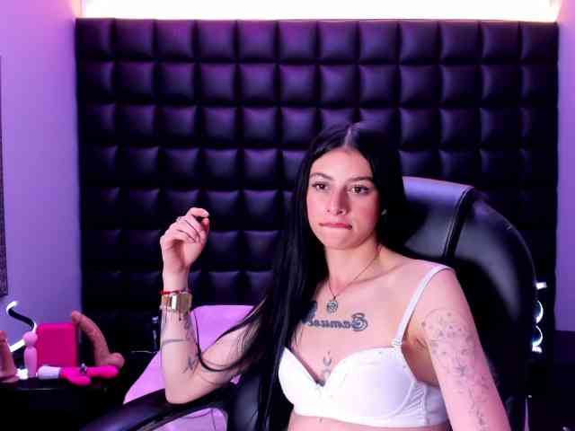 DulceMiiaa webcam