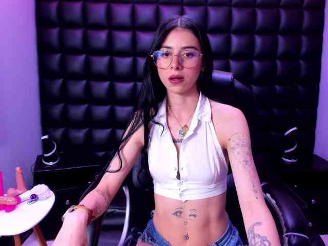 DulceMiiaa webcam