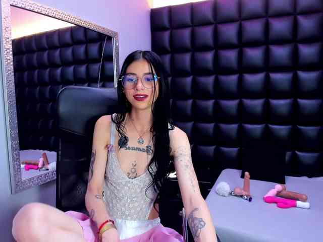 DulceMiiaa webcam
