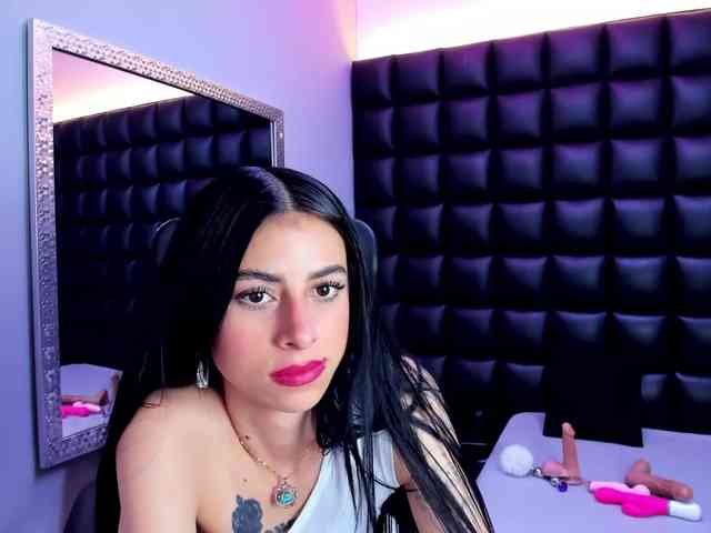 DulceMiiaa webcam